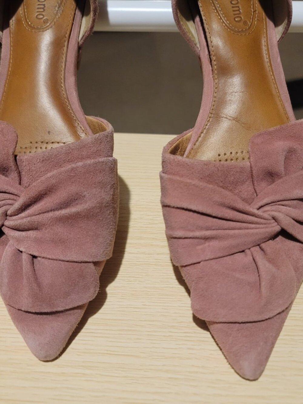 CC Corso Como Mauve Suede Pointed Toe Flats - Knotted Bow - Size 7.5M - Picture 2 of 5